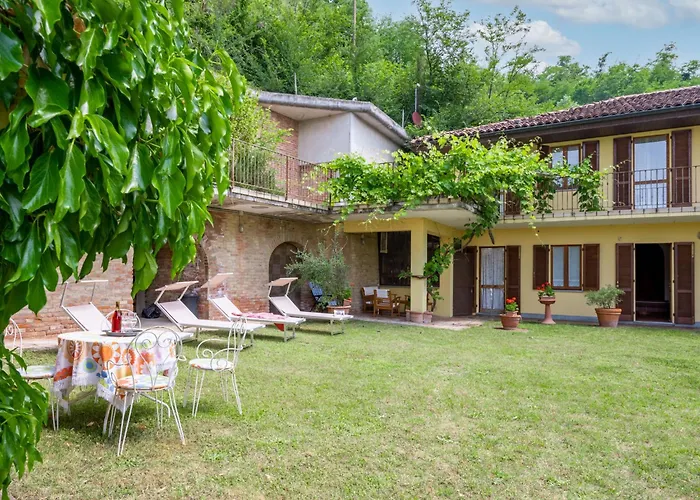 בית נופש Cascina Calore By Interhome Cortiglione